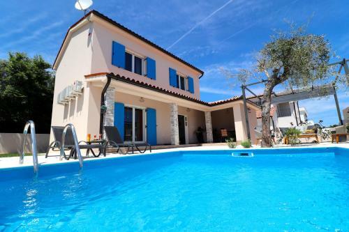 Blue Sapphire Boutique Villa