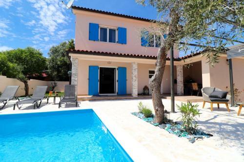 Blue Sapphire Boutique Villa