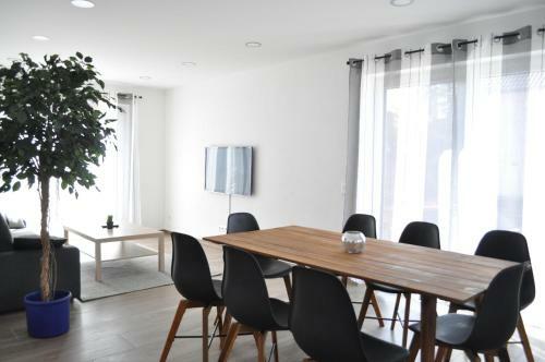 Hostal B Home Sleep & Work