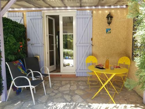 Aparthotel La Villa Les Hesp�rides