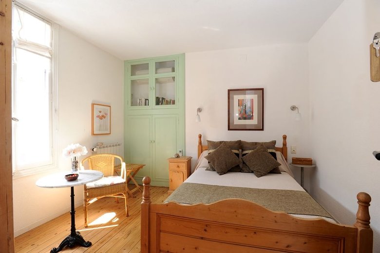 Bed & Breakfast Chambres D'hotes - L'abri Sous Roche