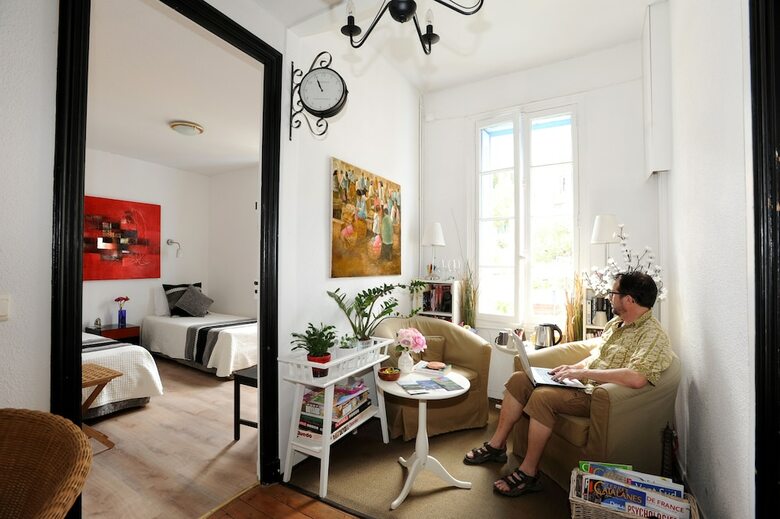 Bed & Breakfast Chambres D'hotes - L'abri Sous Roche