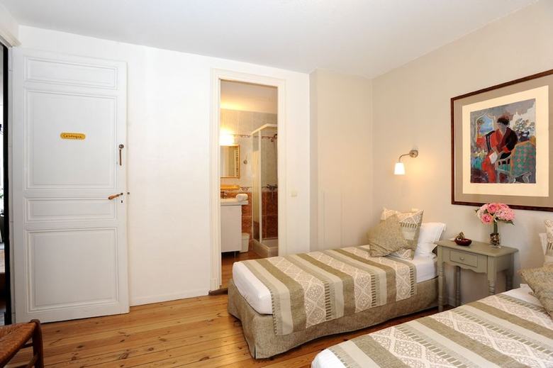 Bed & Breakfast Chambres D'hotes - L'abri Sous Roche