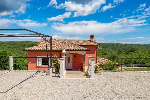 Villa Maumarin - Holiday Retreat With Panoramic View