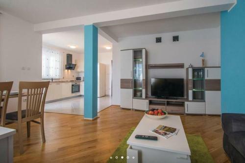 Comfortable Apartment In Barti?i