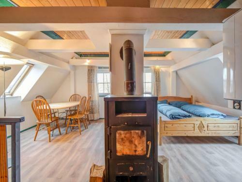 Cozy Apartment In Colmberg With A Garden