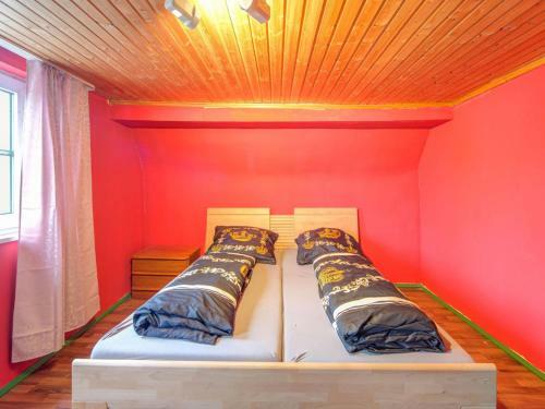 Cozy Apartment In Colmberg With A Garden