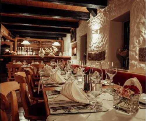 Hostal Weingut Schuh - Pension Zur Bosel