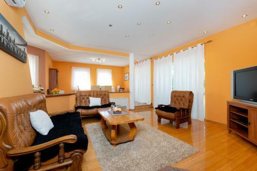 Home Die Paradise