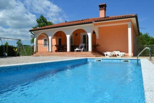 Villa Holiday Home Zahtila