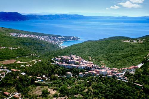 Villa Holiday Home Zahtila