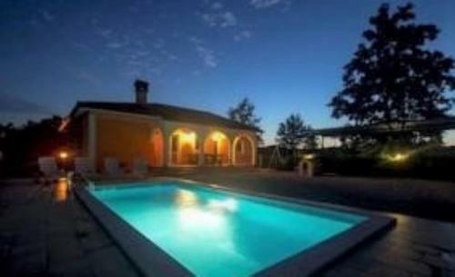 Villa Holiday Home Zahtila