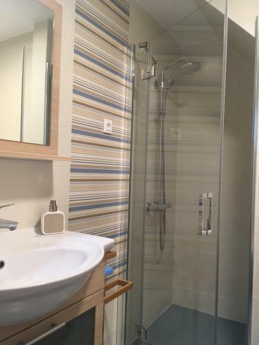 Apartment Behin