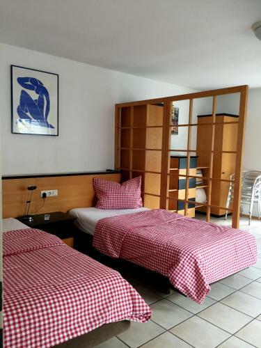 Hostal Apartmenthaus Home24
