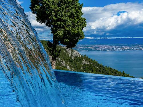 Sky Pool Villa Medveja