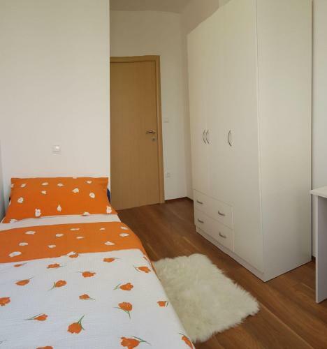 Apartments Mobine