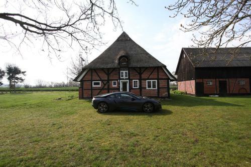 Reetdachkate Am Feldrand Mit Grandiosem Weitblick