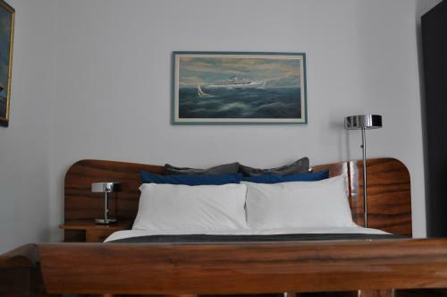 Deluxe Beachfront Apartment Klara, Lovran