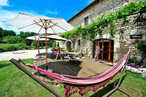 Hostal Les Roulottes Du Petit Gouffre De Padirac