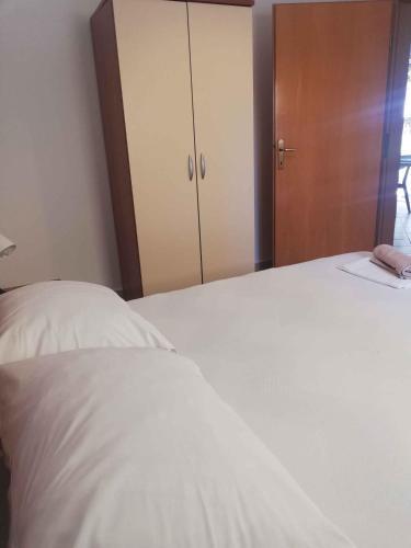 Apartment In Mandre With Two-bedrooms 1