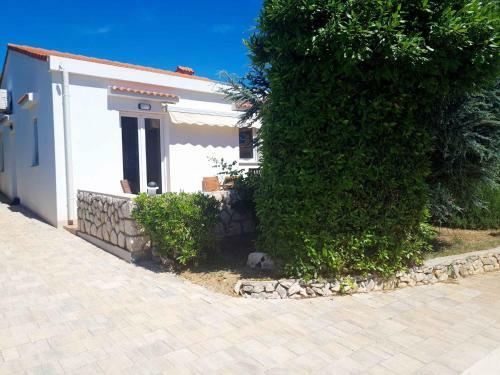 Apartment In Mandre With Two-bedrooms 1