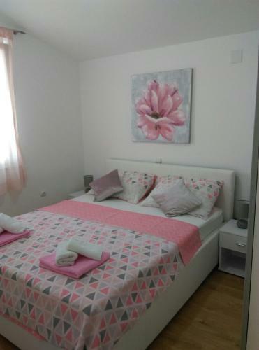 Hostal Korina Apartments Mandre