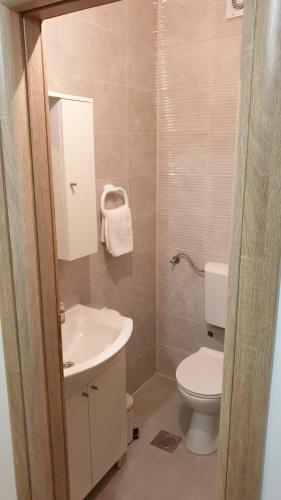 Hostal Korina Apartments Mandre