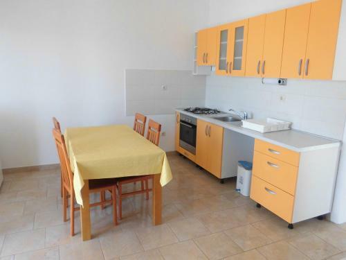 Apartments Mara Mandre
