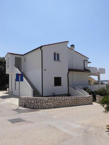 Apartments Mara Mandre