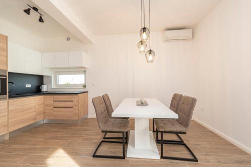 Villa Eni Apartments 2