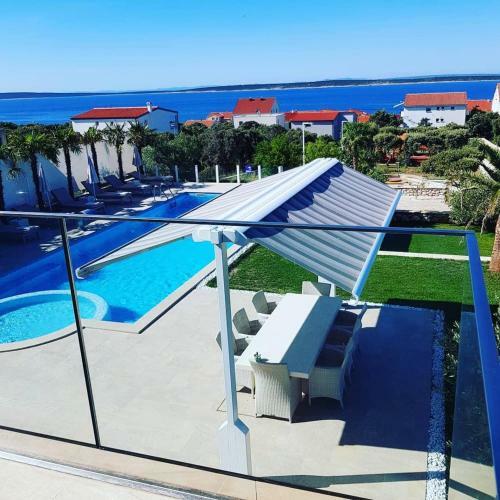 Luxury Apartments White Villa Violeta
