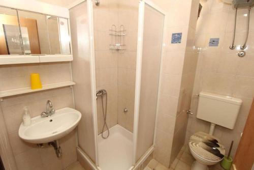 Apartments Besedi?