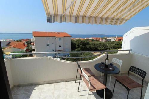 Apartments Besedi?