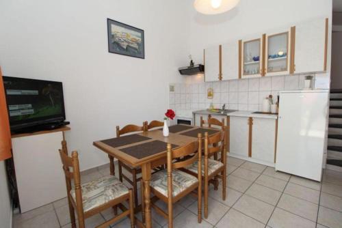 Apartments Besedi?