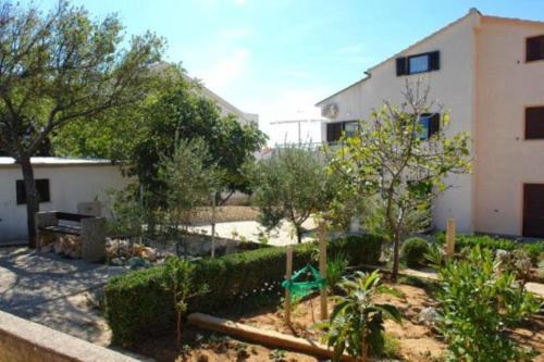 Apartments Besedi?