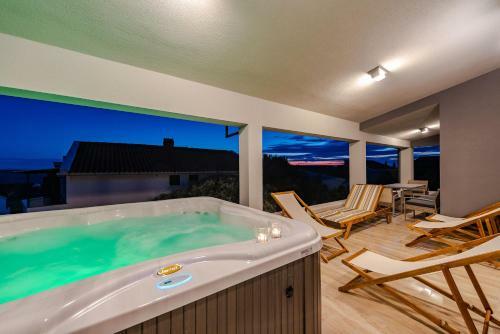 Apartamento Bozi, Luxury Penthouse With Jacuzzi
