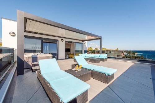 Apartamento Mediteran Luxury Penthouse With Jacuzzi