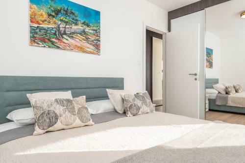 Apartamento Mediteran Luxury Penthouse With Jacuzzi