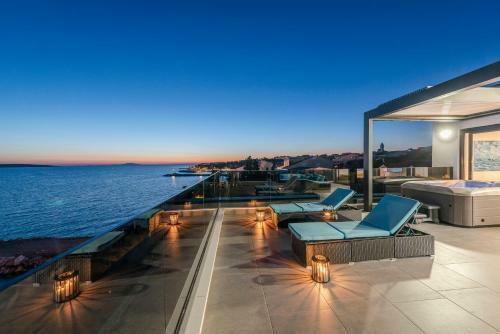 Apartamento Mediteran Luxury Penthouse With Jacuzzi