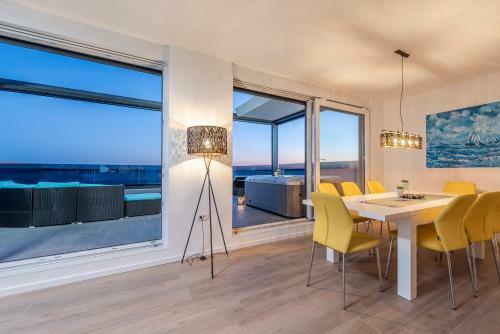 Apartamento Mediteran Luxury Penthouse With Jacuzzi