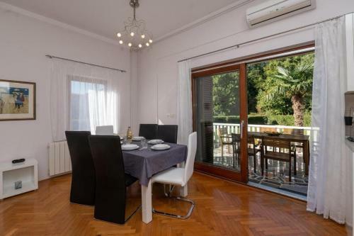 Apartman Lara