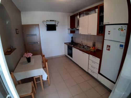 Apartment Mandre 4093a