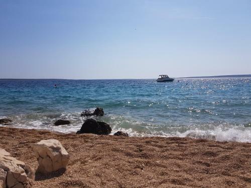 Apartmani Blazevic - 90m From Sea