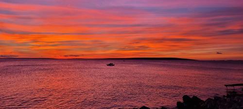 Apartmani Blazevic - 90m From Sea
