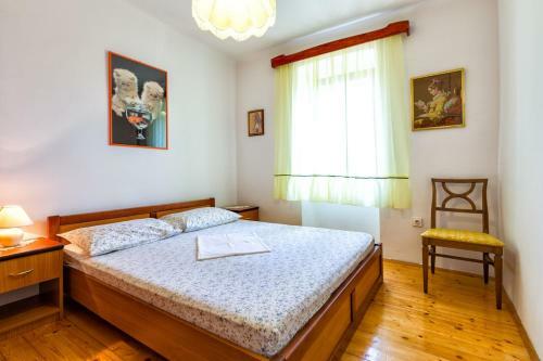 Hostal Apartments Nona, Mihola??ica