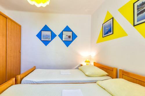 Hostal Apartments Nona, Mihola??ica