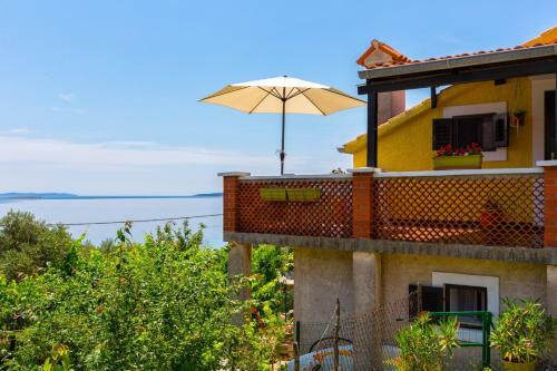 Hostal Apartments Nona, Mihola??ica