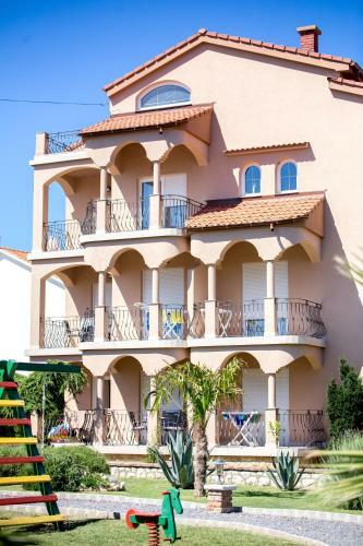 ?ani? Apartments 543/a