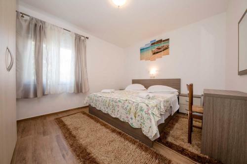 Paradise Apartments