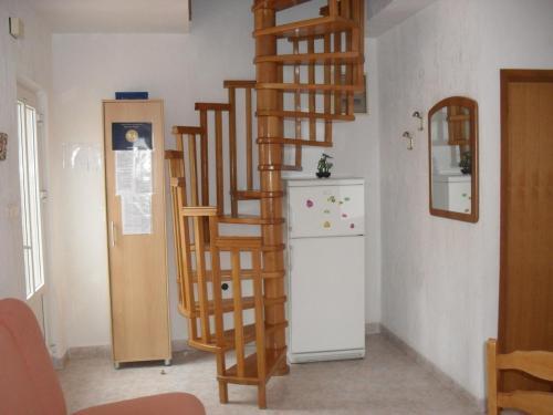 Apartment In Lopar With Balcony, Air Conditioning, Wifi 87-3